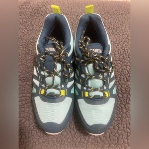 Paredes waterproof trail shoes